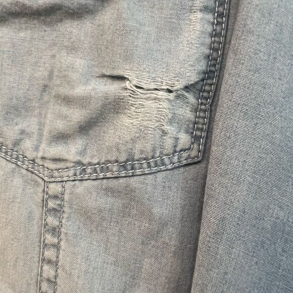 Abercrombie and Fitch chambray distressed button down size med - Picture 2 of 6